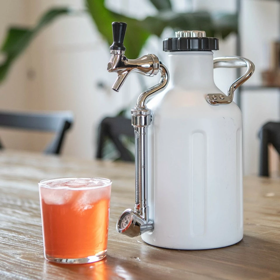 GrowlerWerks uKeg Growler, 1.9 L. 3 GrowlerWerks uKeg Growler, 1.9 L. - Image 3