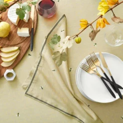 Bee Tablecloth 9 Bee Tablecloth -Deals BAR Store honeybee tablecloth 202221 0225 bee tablecloth z