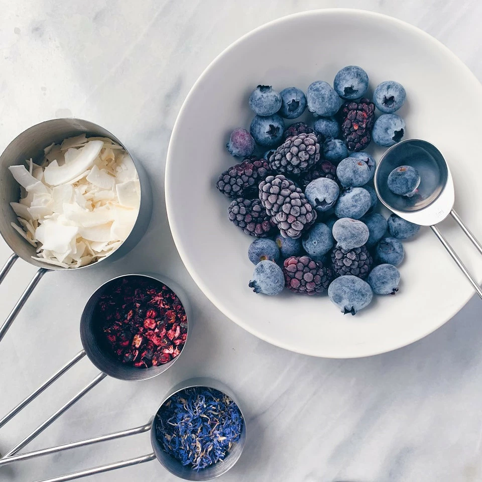 Williams Sonoma Open Kitchen Stainless-Steel Measuring Cups 4 Williams Sonoma Open Kitchen Stainless-Steel Measuring Cups - Image 2